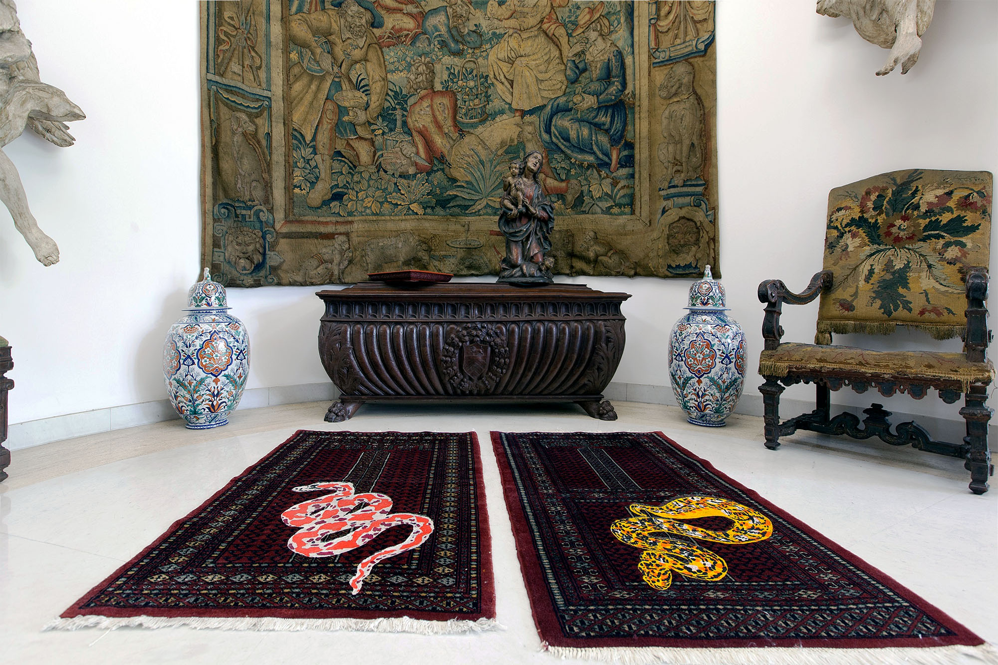 Anaconda installation at the Ema Klabin House Museum
